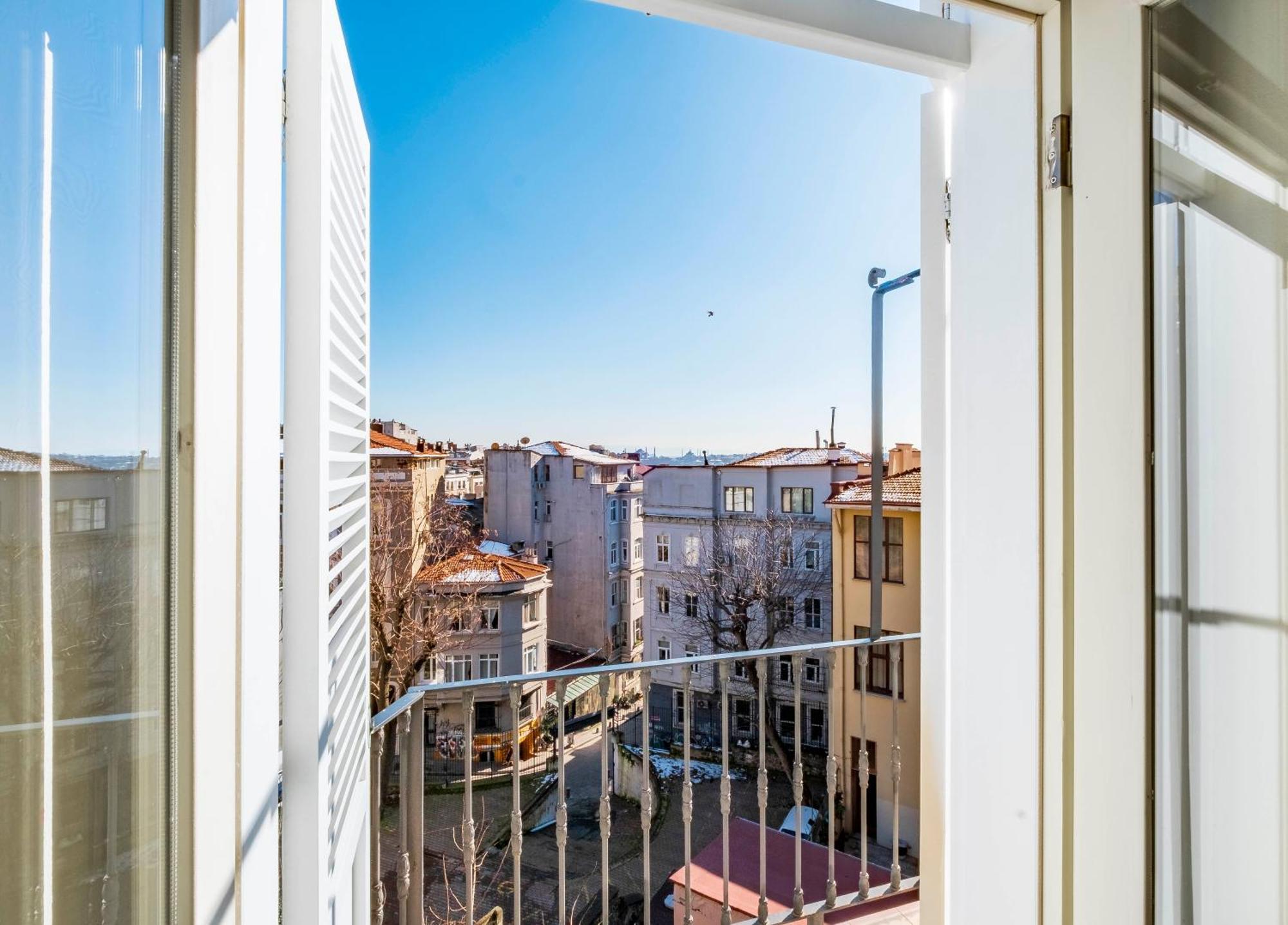 Homie Suites - Turna Residences In Cihangir Стамбул Екстер'єр фото